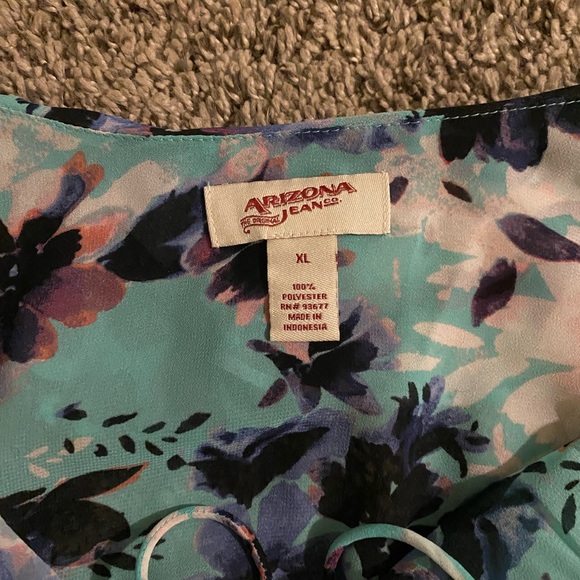 Arizona Floral Off-Shoulder Long Sleeve Blouse - Picture 4 of 8